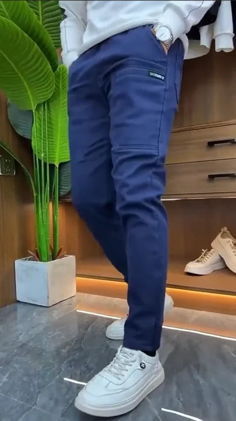 Odpovídající kalhoty Cargo Pants™ s několika kapsami